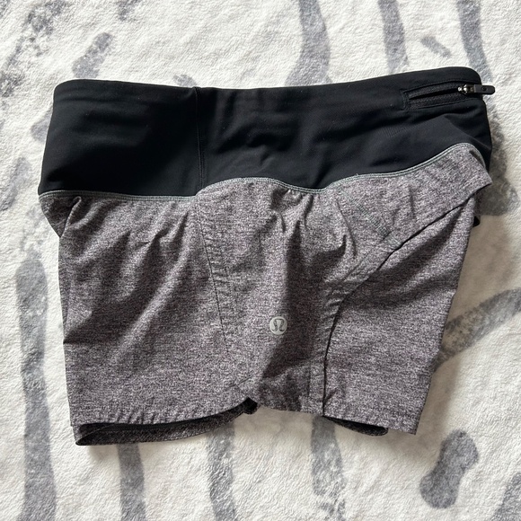 lululemon Women Speed Up Low-Rise Lined Short 2.5" - Picture 4 of 4